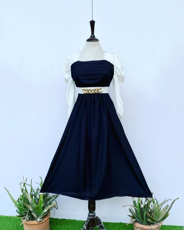 vip quality designer wear with chain belt.. - Image 4